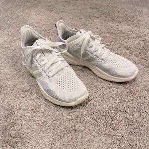 Womens Adidas Fluidflow Sz 7